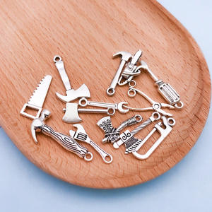 Ton argent antique 13 sortes de mélange 3D outil charme Collection marteau clé scie pince ruban tournevis - Product Image 4