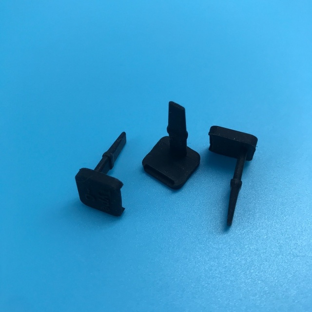 lack Soft Silicone Type-C Dust Plug USB-C Port Anti Dust Stopper Protector Cover