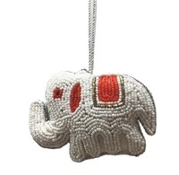Ornement de Noël en forme d'éléphant, fait main, perlé et brodé, idéalement utilisé comme décoration festive pour la maison, vendu en gros.
