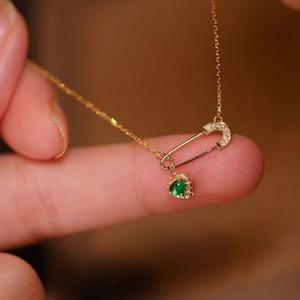 Collier de luxe français en argent pur S925 pour femmes, diamant brisé étoilé avec pompon, goutte d'eau, bijoux en platine haut de gamme - Product Image 1