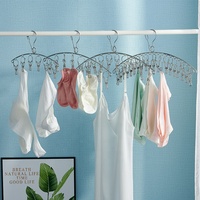 Cintre à chaussettes multifonctionnel pliable carré en acier inoxydable avec 34 pinces Séchoir à vêtements avec chevilles pour le rangement des chaussettes