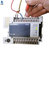 Contrôleur logique programmable PLC FX3U-16MT/ES-A, module de contrôle d'automatisation industrielle, contrôleur programmable à haute stabilité - Product Image 1