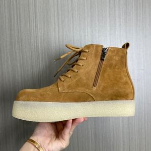 Nuevas <span class=keywords><strong>Botas</strong></span> <span class=keywords><strong>de</strong></span> senderismo <span class=keywords><strong>Dr</strong></span>. for Men <span class=keywords><strong>de</strong></span> estilo británico Versátil Suela gruesa Aumento <span class=keywords><strong>de</strong></span> altura - Product Image 6