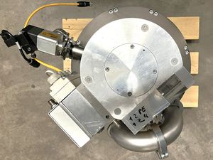 Pompe turbomoléculaire Pfeiffer Vacuum PM P03 020 TPH 2101 P avec accessoires DV10078 45kg - Product Image 1