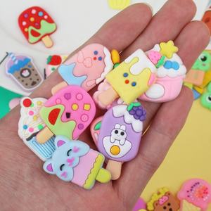 ยางพีวีซีแบบทำมือสเน่ห์สำหรับตกแต่งอุปกรณ์เสริมรองเท้าดีไซน์แบบกำหนดเอง - Product Image 3