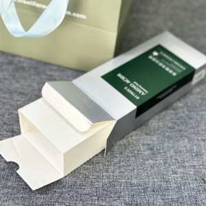 豪华印刷标志纸板纸样品香水包装盒，采用优雅的花束设计 - Product Image 3