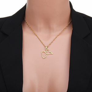 Pendentifs en acier inoxydable pour femmes, colliers à la mode avec carte de la guinée, Design cœur et Contour - Product Image 4