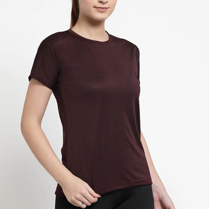 T-shirt personnalisé pour femme, coupe ajustée, haute qualité, prix abordable, style hip-hop, séchage rapide, manches courtes, idéal pour la gym - Product Image 4