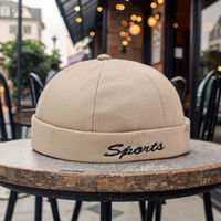 Gorra de béisbol sin visera de 6 paneles con logo personalizado al por mayor, estilo Docker de sarga 100% algodón con hebilla de cobre dorado para marcas, venta al por mayor