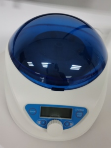 Centrífuga de Laboratorio Portátil de Baja Velocidad China DM0506, 300-5000 R/min, 2350xg, 6x (15mL/10 ML/7 ML/1.5-5mL) - Product Image 4