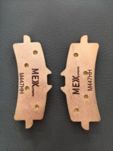 Plaquettes de frein avant semi-métalliques en céramique frittée M447HH pour Ducati <span class=keywords><strong>1299</strong></span> <span class=keywords><strong>V4</strong></span> Brembo 50S étriers - Product Image 3