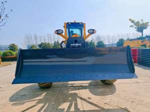 Motoniveladora de Construcción de 15 <span class=keywords><strong>Toneladas</strong></span>, <span class=keywords><strong>Precio</strong></span> de Fábrica, GR165 |   132kW Turbo Diésel |   <span class=keywords><strong>Diferencial</strong></span> Autoblocante |   En stock - Product Image 5