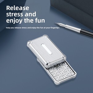 Caja de equipaje con <span class=keywords><strong>tarjeta</strong></span> magnética infinita, juguetes antiestrés para adultos, spinner deslizante de dedo, regalo creativo portátil - Product Image 3