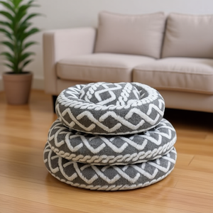 Set di Tre Pezzi per Cuccia Rotonda in Peluche di Coniglio Beige per Animali Domestici - Product Image 3