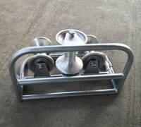 Nouvelle ligne de transmission par câble personnalisable Rouleau de sol d'angle à triple poulie en aluminium avec support OEM