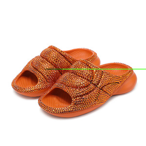 รองเท้าแตะผู้หญิงแบบหนาประดับเพชร รุ่นใหม่ปี 2026 แฟชั่นรองเท้าแตะแบบสวมประดับเพชร รองเท้าแตะชายหาดยอดนิยมบนอินเทอร์เน็ต - Product Image 4