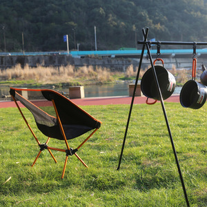 Innovador diseño compacto portátil fácil de acampar aventuras al aire libre uso plegable al aire libre Camping Luna silla con bolsa de almacenamiento - Product Image 3