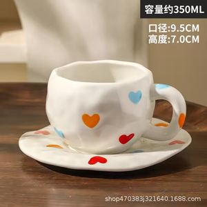 Taza de cerámica creativa de forma irregular hecha a mano y platillo a juego con asa redonda - Product Image 5