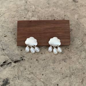 Boucles d'oreilles pendantes en argent pur S925 Yunyan Chengyu pour femmes, perle d'eau douce naturelle, petites gouttes de pluie en forme de nuage, artisanat brossé - Product Image 5