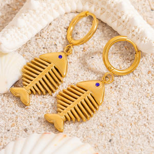 Pendientes colgantes de espina de pescado y cangrejo chapados en oro con temática oceánica, de acero inoxidable con baño de oro de 18k, joyería de moda para mujer, accesorios estilo playa. - Product Image 2