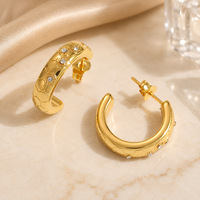 SUMMLY Klassische Wabenförmige Texturierte Huggie-Ohrringe 18K Vergoldeter Edelstahl C-Form Kleine Ohrstecker für Damen Schmuck