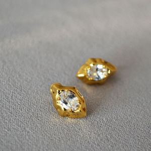 ต่างหูแบบติดหูทรงวงรีเรขาคณิตโบราณสไตล์ยุโรป-อเมริกัน ประดับเพชรซิร์คอน ดีไซน์เรียบง่าย วัสดุทองเหลือง เหมาะสำหรับงานปาร์ตี้ - Product Image 4