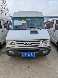 <span class=keywords><strong>Iveco</strong></span> <span class=keywords><strong>Daily</strong></span> Usada, <span class=keywords><strong>5</strong></span> <span class=keywords><strong>Plazas</strong></span>, Motor Diésel, Neumáticos Traseros Dobles, ABS, Estado Original, Sin Accidentes, 110KW, Furgoneta - Product Image 3