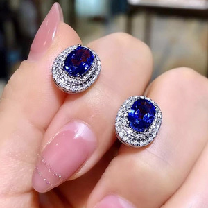 Boucles d'oreilles fines en zircone bleue ovale, design halo, pour un usage quotidien - Product Image 3
