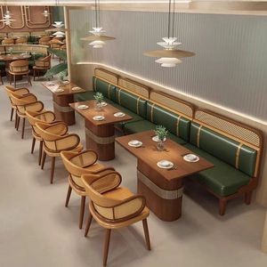 Banqueta de Cuero Verde Bosque con Respaldo de Ratán, Estilo Tropical Chic, Juego de Muebles de Comedor para Restaurante, Juego de Asientos Circulares - Product Image 1