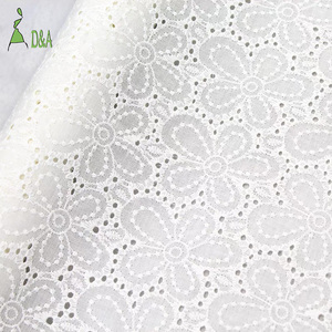Tecido de Algodão Tingido de Alta Qualidade com Bordado Inglês, Tecido de Renda de Algodão, Voile Suíço - Estoque Disponível para Vestuário e Vestidos Infantis - Product Image 3