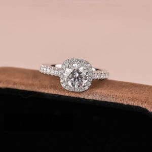 Cổ điển vvs Halo D màu 1 Carat moissanite Nhẫn cưới cho phụ nữ 925 Bạc engagement <span class=keywords><strong>Ring</strong></span> vượt qua Kim Cương Tester - Product Image 2