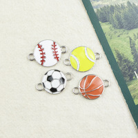 Vente en gros fabricant : Accessoires de pendentifs petits pour bracelets en alliage, motifs de ballons sportifs DIY, finition émail goutte d'huile, fabriqués en Chine, modèle DYE-23-7-27