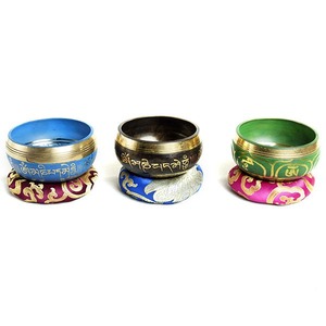 Cuencos Cantores de Metal Hechos a Mano de Excelente Calidad, 7 Chakras, para Equilibrio de Chakras y Espiritualidad, Disponibles en Grandes Cantidades - Product Image 1