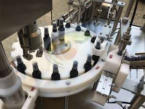 Máquina de llenado, tapado y etiquetado de gran venta 2026 para botellas pulverizadoras de 30ml y 120ml para bebidas y productos químicos, con motorreductor y PLC - Product Image 6