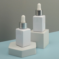Flacon cosmétique vide en plastique PET transparent carré de 40 ml pour huile essentielle, soin de la peau, emballage cosmétique avec compte-gouttes plaqué argent