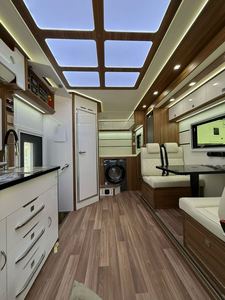 Autocaravane familiale personnalisable Byd à longue autonomie et forte puissance - Product Image 3
