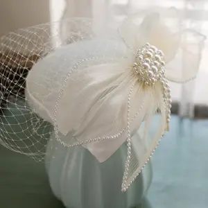 Hot Koop Vintage Mesh Bridal Beach Wedding Styling Accessoires Parel Bloem Dames Strooien Hoed Met Clip