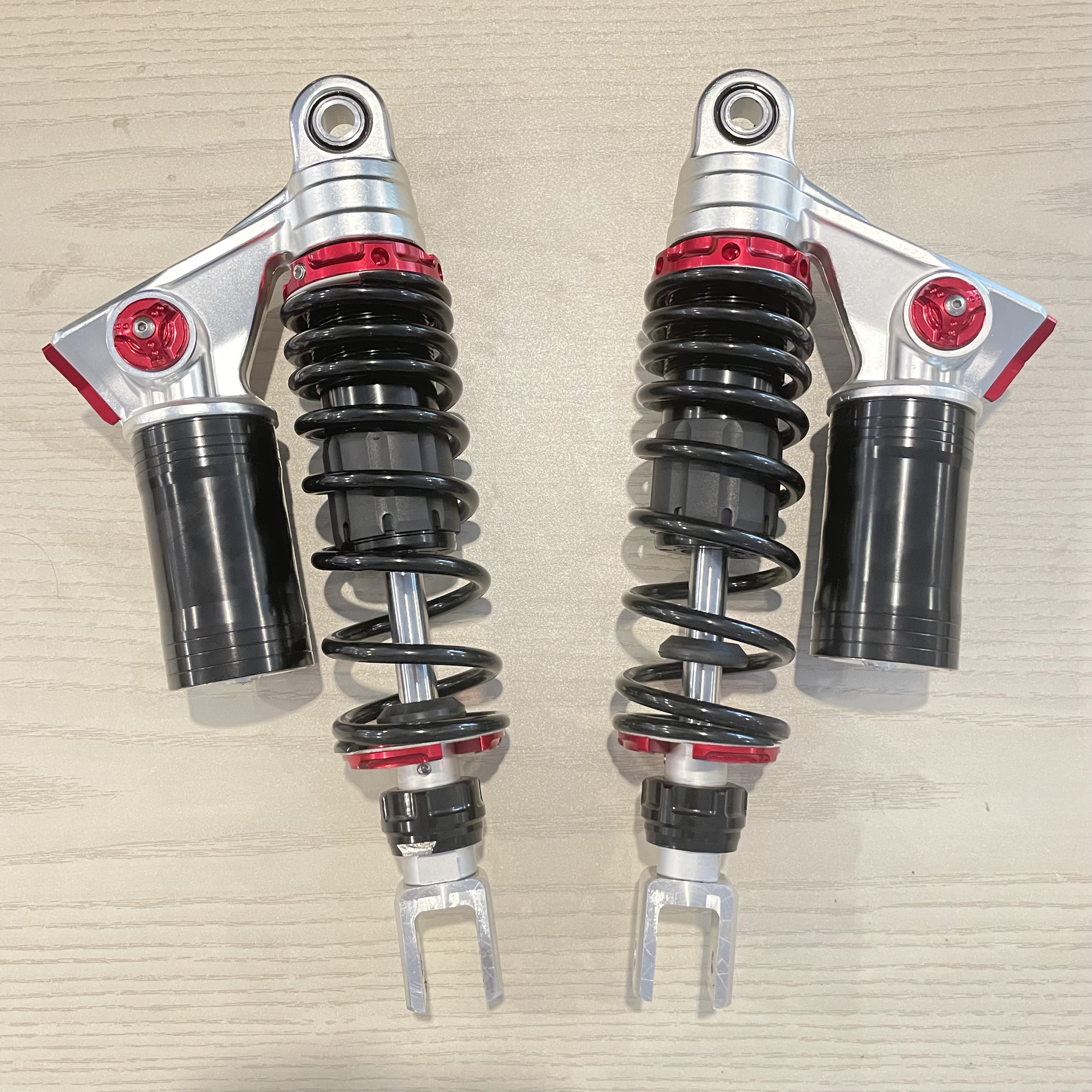 2022 год высокое качество настраиваемый алюминиевый сплав CNC черный и цвет 320 мм Универсальный мотоциклетный задний амортизатор