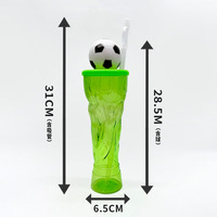 Nouveau produit en stock : Bouteille d'eau en plastique en forme de trophée, gobelet à bière en PET en forme de ballon de football pour le Tournoi Mondial de Football 2026