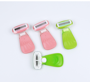 Mini <span class=keywords><strong>rasoir</strong></span> <span class=keywords><strong>rechargeable</strong></span> pour femme à cinq lames, système amovible, pour maillot de bain et aisselles, avec étui de voyage - Product Image 3