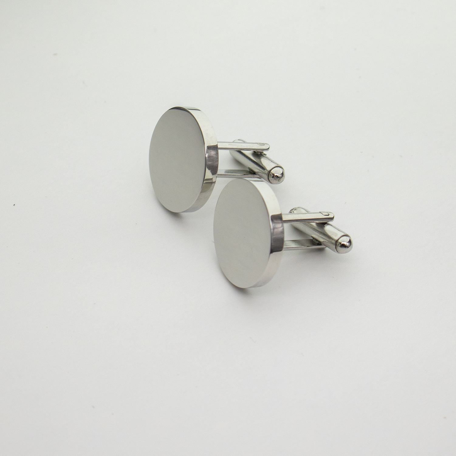 Boutons de manchette ronds en acier argenté 16*16mm 1prs