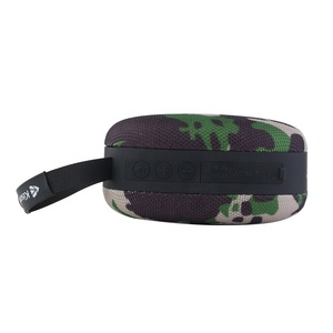 Haut-parleur en tissu Kisonli <span class=keywords><strong>K7</strong></span> 16W avec logo personnalisé, batterie 2400mAh, haut-parleur sans fil, basses profondes, lecture U Disk TF, crochet - Product Image 3