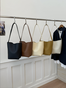 Bolso de Hombro Tipo Cubo de Cuero Genuino Extra Grande, a la Moda 2025, Personalizado para Mujer, Color Gris, Impermeable, Portátil, de Poliéster - Product Image 3