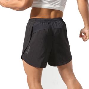 شورت رياضي رجالي مخصص من البوليستر والسباندكس مع بطانة ضاغطة 2 في 1 للجري واللياقة البدنية مع شرائط عاكسة - Product Image 1