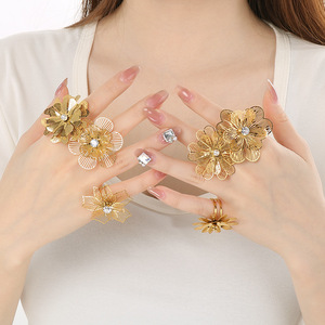 Bague géométrique multicouche en acier inoxydable haut de gamme, style rétro européen et américain, motif <span class=keywords><strong>tournesol</strong></span>, style <span class=keywords><strong>cour</strong></span>, pour femme, dorée et tendance - Product Image 4