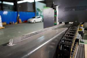 Approvisionnement direct d'usine 2025 multi-têtes 100W CO2 verre Laser découpeuse prix favorable pour les usines de fabrication moteur de noyau - Product Image 3