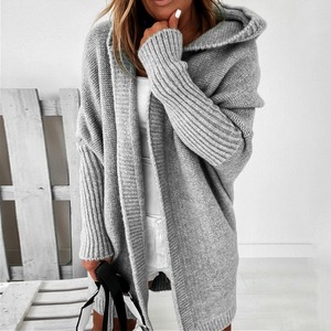 Cardigan régulier décontracté pour femmes avec manches chauve-souris, coupe ample, pull d'automne avec logo sur le devant. - Product Image 6