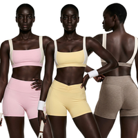 Ensemble de yoga pour femmes : soutien-gorge de sport à maintien élevé et short froncé à la taille – Tenue de sport respirante pour l'entraînement physique – Vente en gros