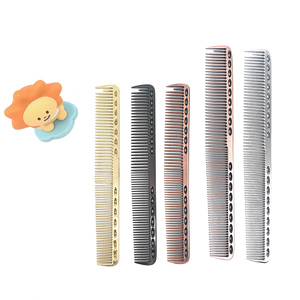 Chine Fournisseurs De Salon de <span class=keywords><strong>Coiffeur</strong></span> Espace Aluminium Peigne À Cheveux en Métal Coupe Coiffure <span class=keywords><strong>Peignes</strong></span> - Product Image 2