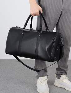 Sac de voyage de sport de luxe en cuir PU imperméable à grande capacité avec logo personnalisé, fermeture éclair, poche humide, sac de <span class=keywords><strong>week</strong></span>-<span class=keywords><strong>end</strong></span> pour hommes - Product Image 4